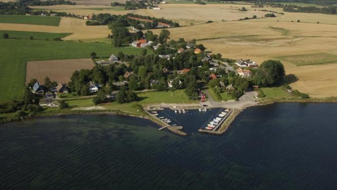 Den Gamle Gaard Apartments Nysted Экстерьер фото